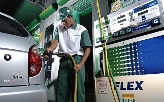 Pode Misturar Alcool E Gasolina No Motor Flex Carro De Garagem