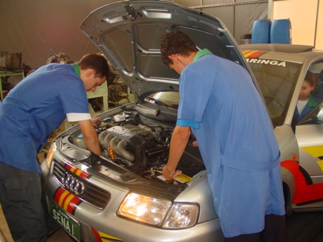 Quando Devo Fazer Revisões Em Meu Carro Carro De Garagem